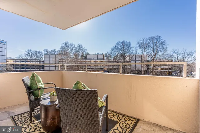 $575,000 | 4515 Willard Avenue, Unit 609, Chevy Chase, MD 20815