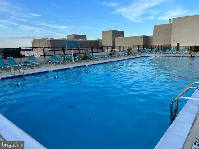 $575,000 | 4515 Willard Avenue, Unit 609, Chevy Chase, MD 20815