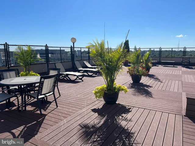 $575,000 | 4515 Willard Avenue, Unit 609, Chevy Chase, MD 20815