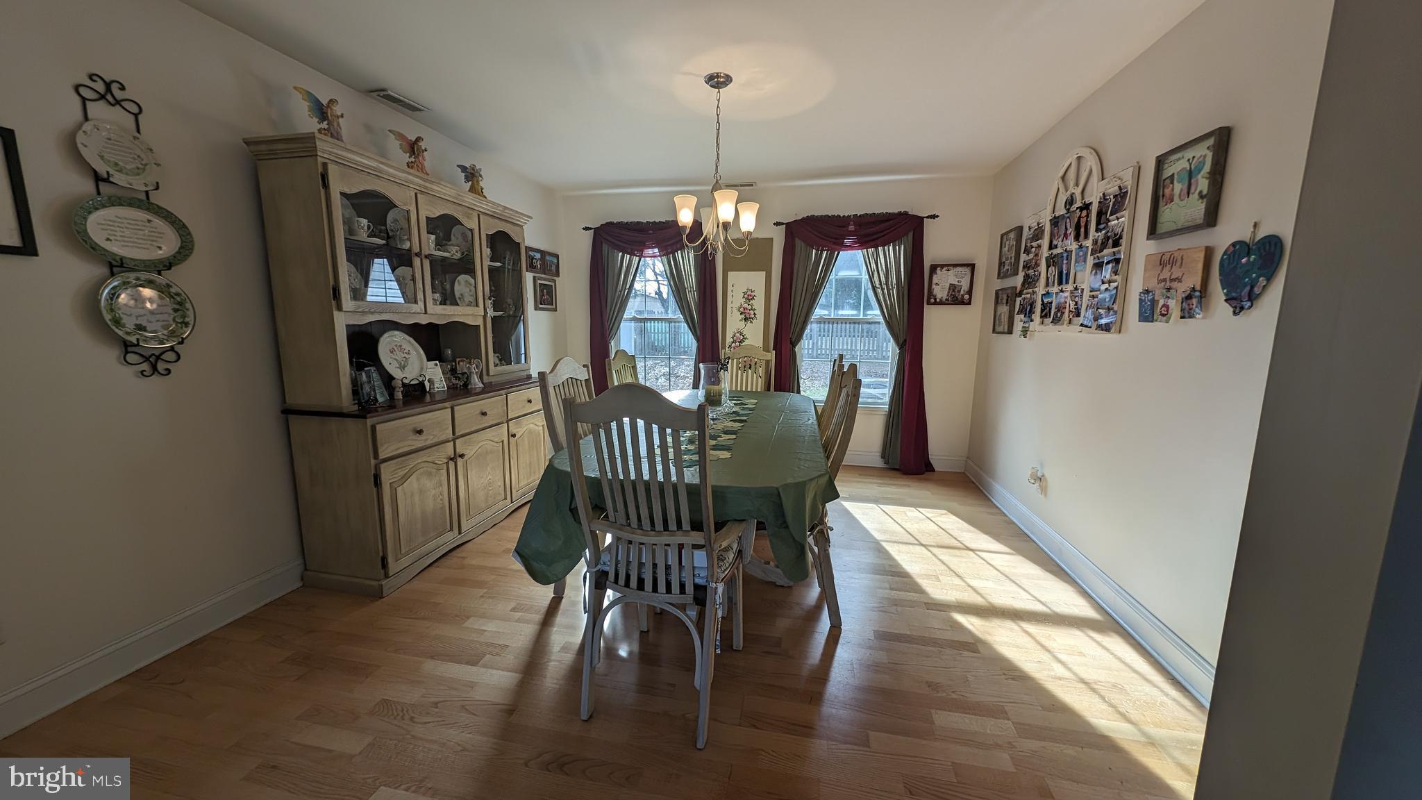 531 Manor Road Beverly, NJ 08010 - Photo 8 of 32 Gallery Image 8