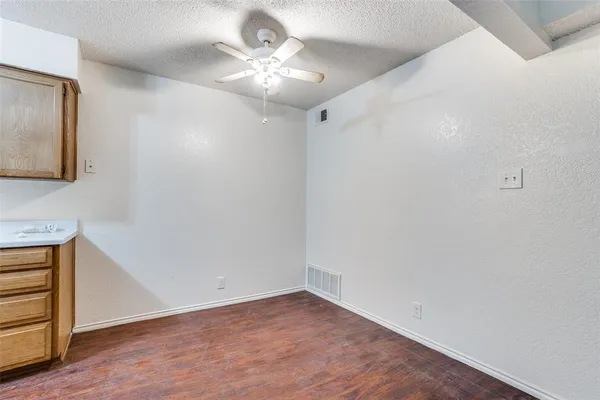 $1,400 | 2820 Ridgecrest Drive, Fort Worth, TX 76133