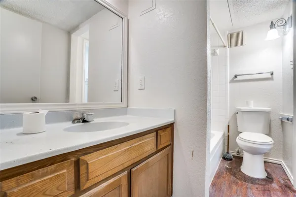 $1,400 | 2820 Ridgecrest Drive, Fort Worth, TX 76133