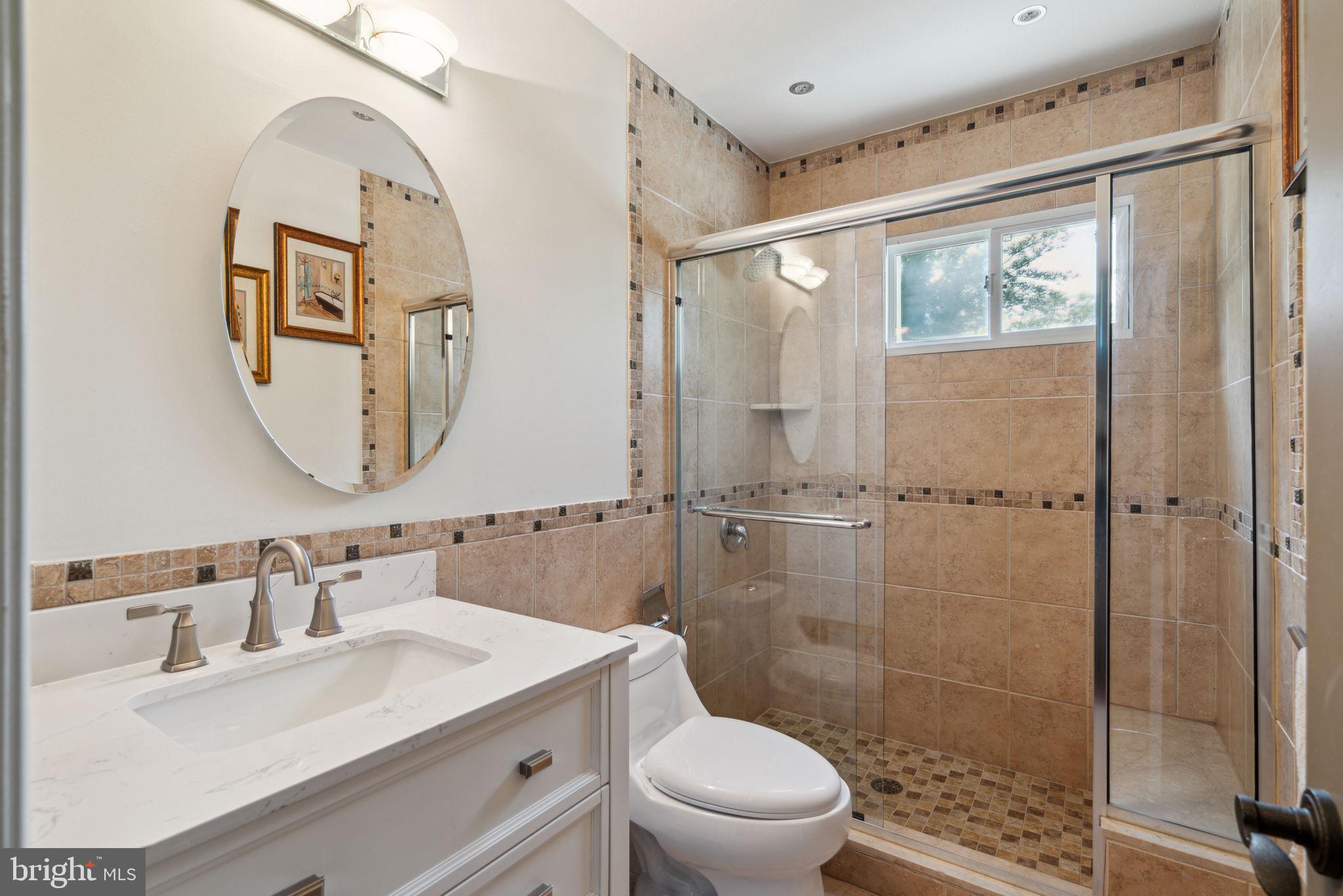 742 Suffolk Road Jenkintown, PA 19046 - Photo 12 of 55 Hallway full bath