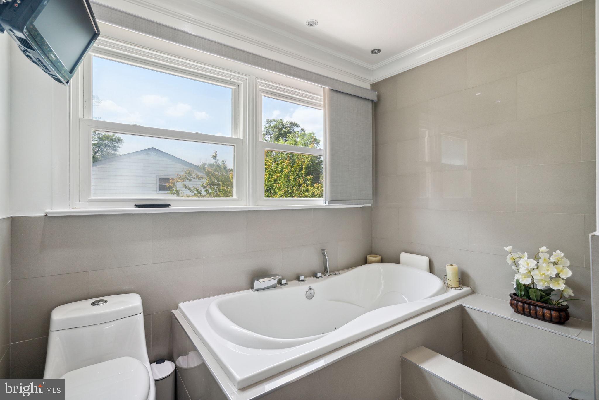 742 Suffolk Road Jenkintown, PA 19046 - Photo 17 of 55 Primary master full bath