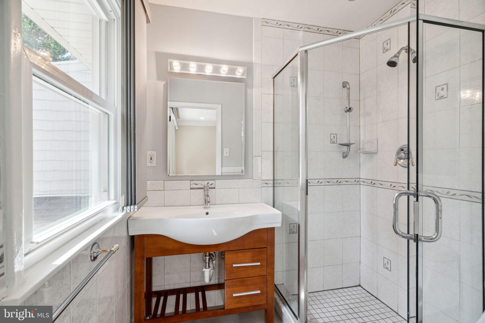 742 Suffolk Road Jenkintown, PA 19046 - Photo 23 of 55 Master full bath