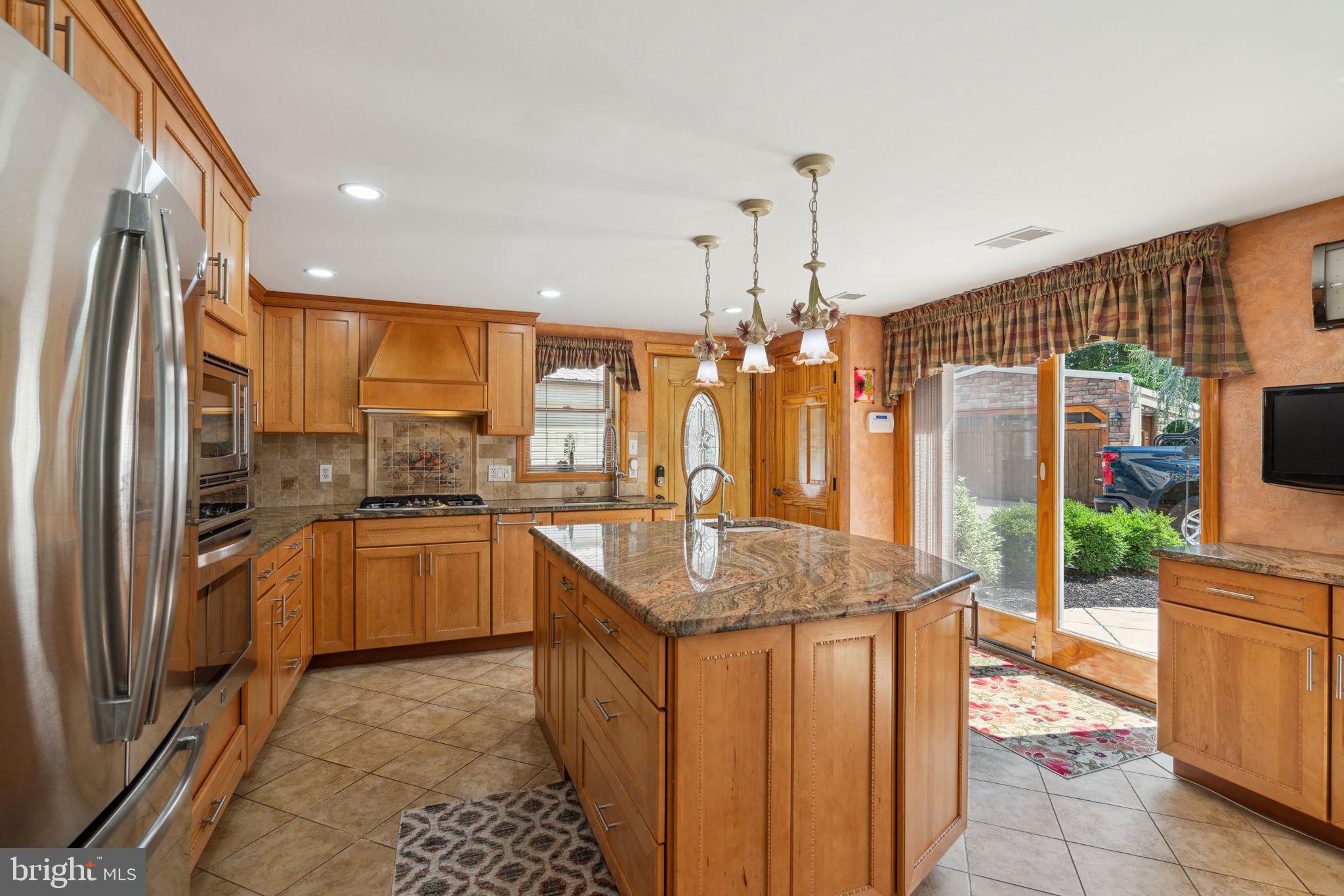 742 Suffolk Road Jenkintown, PA 19046 - Photo 35 of 55 1st floor gourmet kitchen