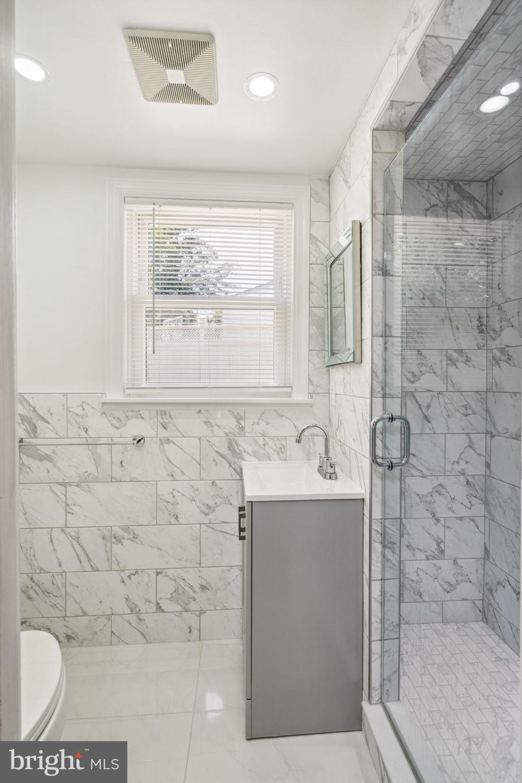 742 Suffolk Road Jenkintown, PA 19046 - Photo 41 of 55 1st floor full bath