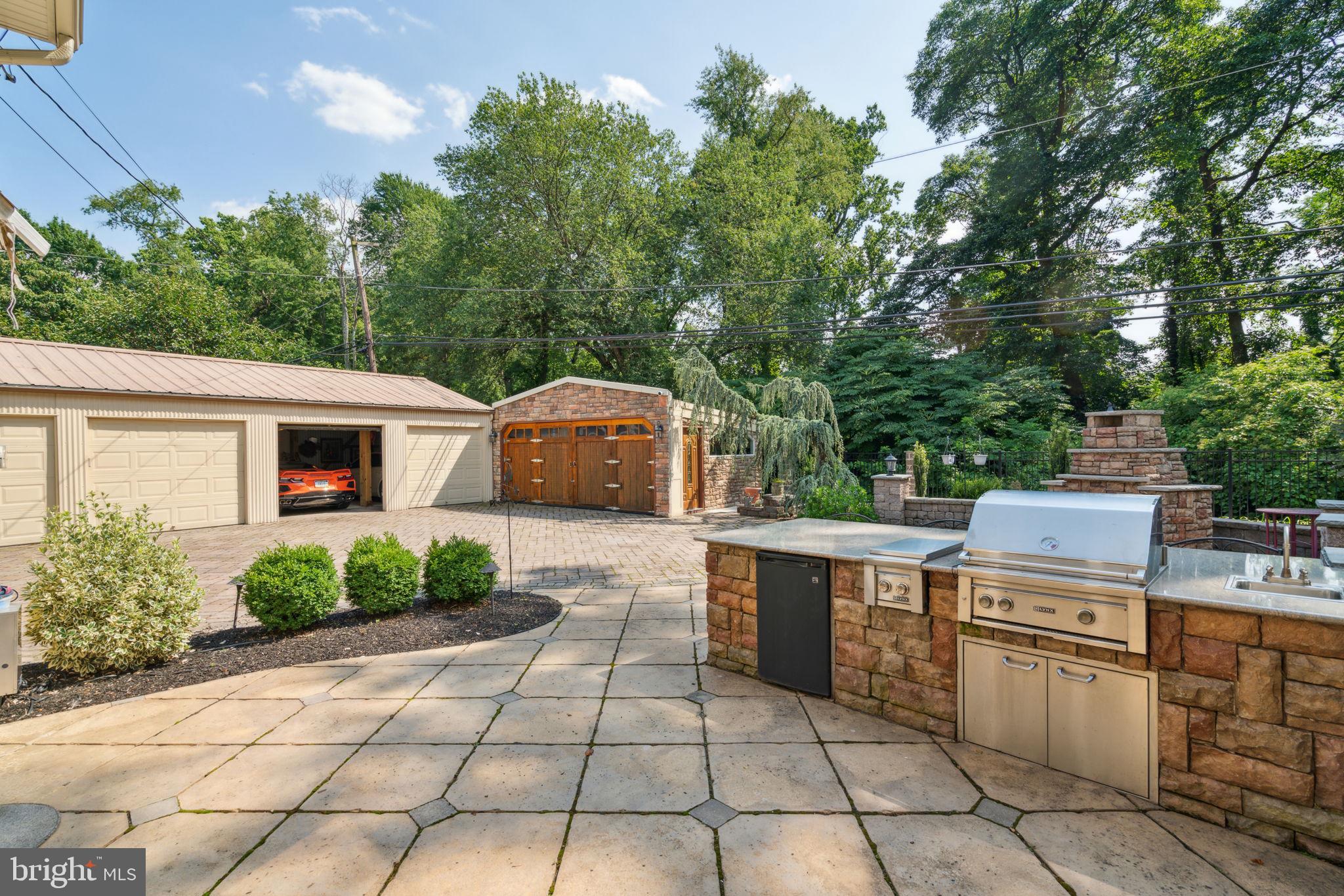742 Suffolk Road Jenkintown, PA 19046 - Photo 46 of 55 Outdoor kitchen