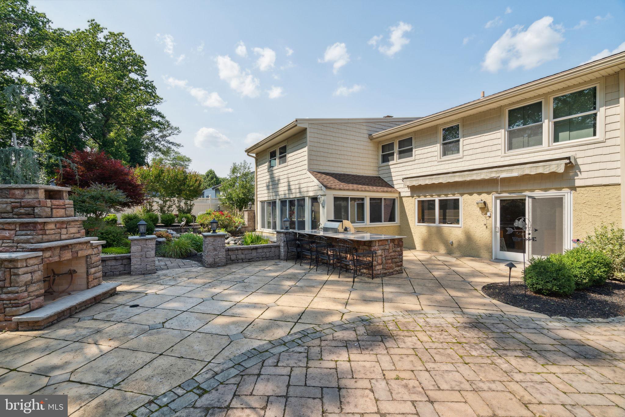 742 Suffolk Road Jenkintown, PA 19046 - Photo 50 of 55 Outdoor kitchen & seating area