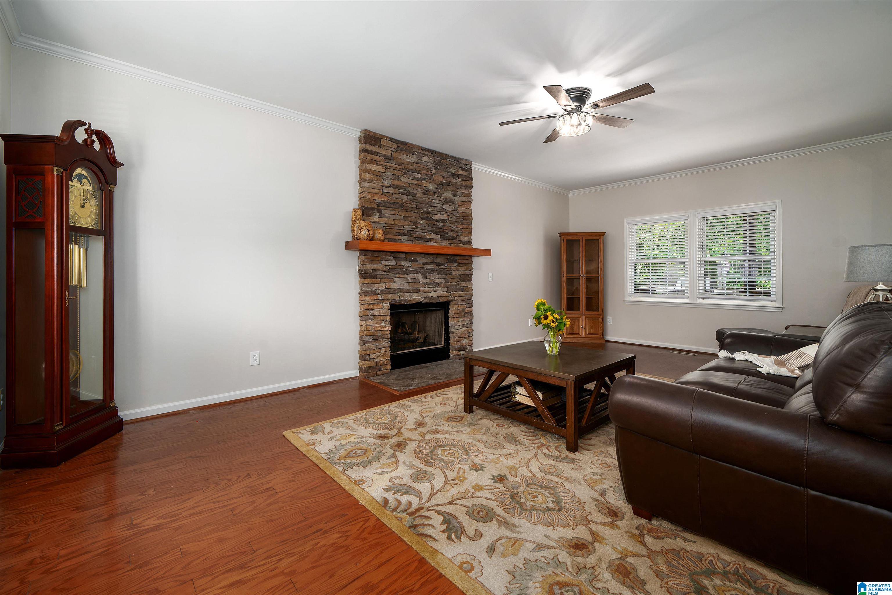 34 Shades Crest Road Hoover, AL 35226 - Photo 13 of 37