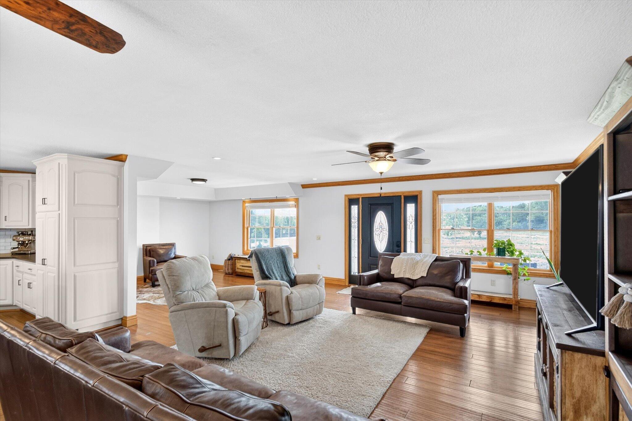 8070 Southeast 1100th Road Collins, MO 64738 - Photo 6 of 53 07-7