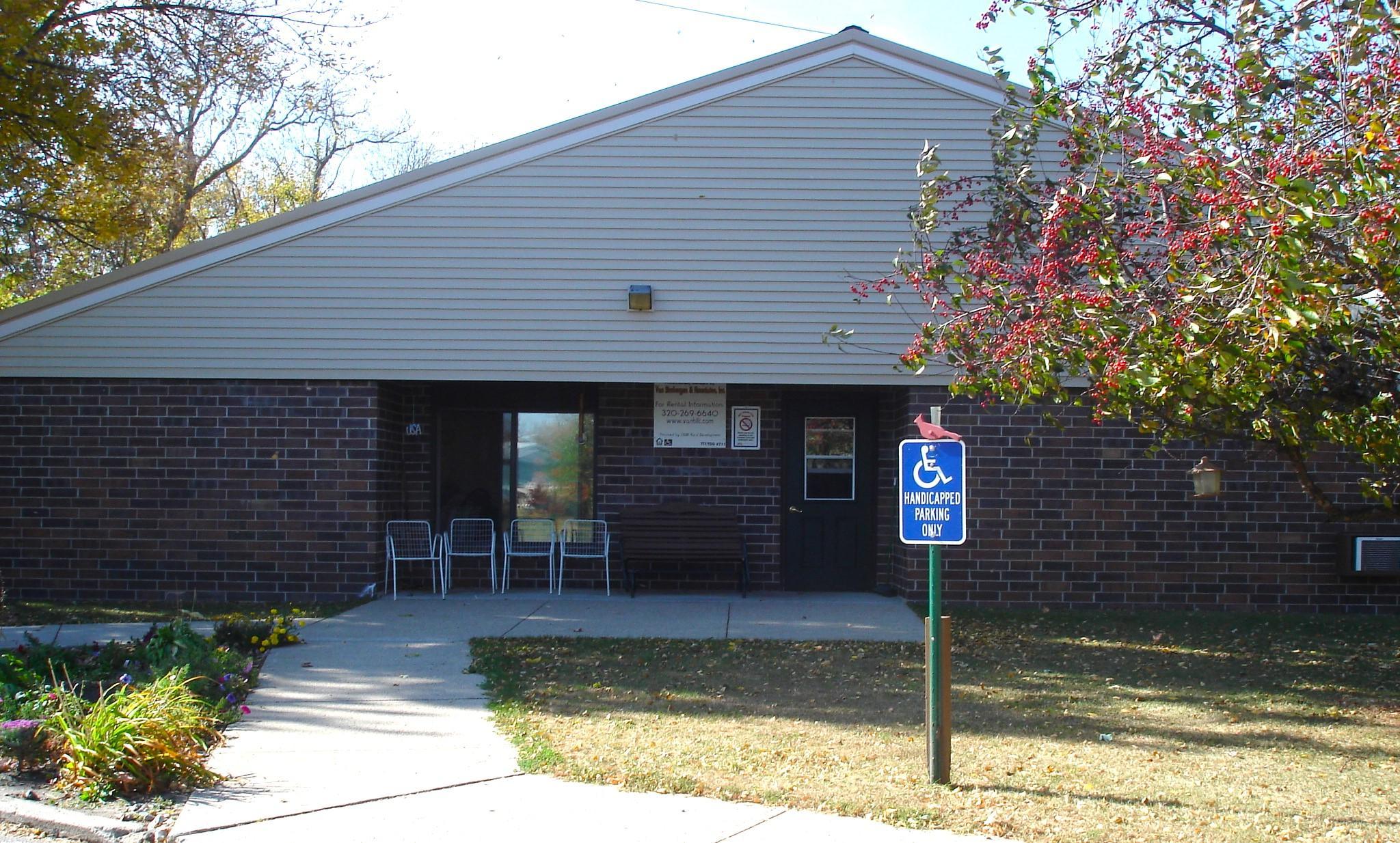 101 Thompson Street Verndale, MN 56481 - Photo 2 of 8