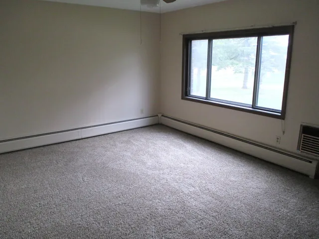 $865 | 101 Thompson Street, Verndale, MN 56481