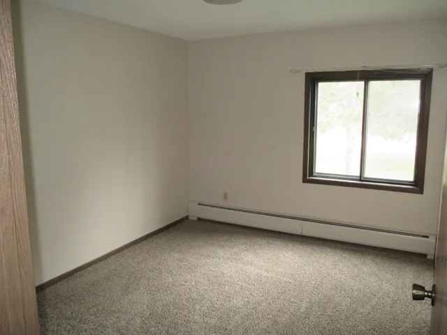 $865 | 101 Thompson Street, Verndale, MN 56481