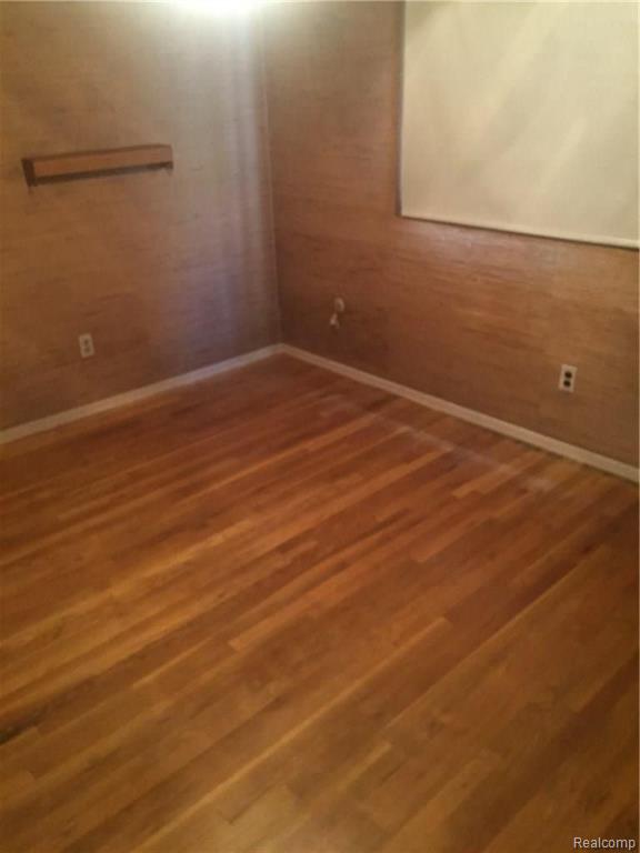 26421 Raine Street Oak Park, MI 48237 - Photo 3 of 8