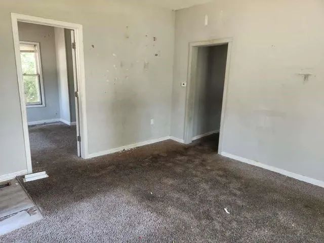 $175,000 | 913 South Main Road, Independence, MO 64056