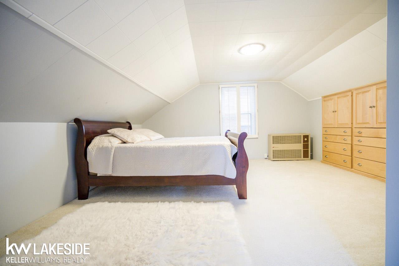 1833 Hampton Road Grosse Pointe, MI 48236 - Photo 29 of 45 50041700-28.JPG