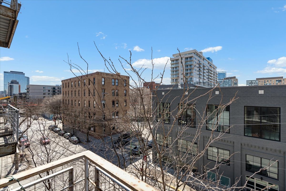 824 West Superior Street, Unit 306 Chicago, IL 60642 - Photo 14 of 15