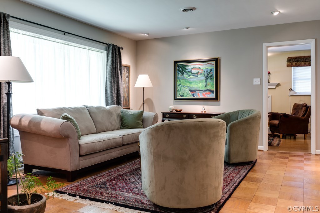 9304 Bandock Road Henrico, VA 23229 - Photo 4 of 35 Gallery Image 4
