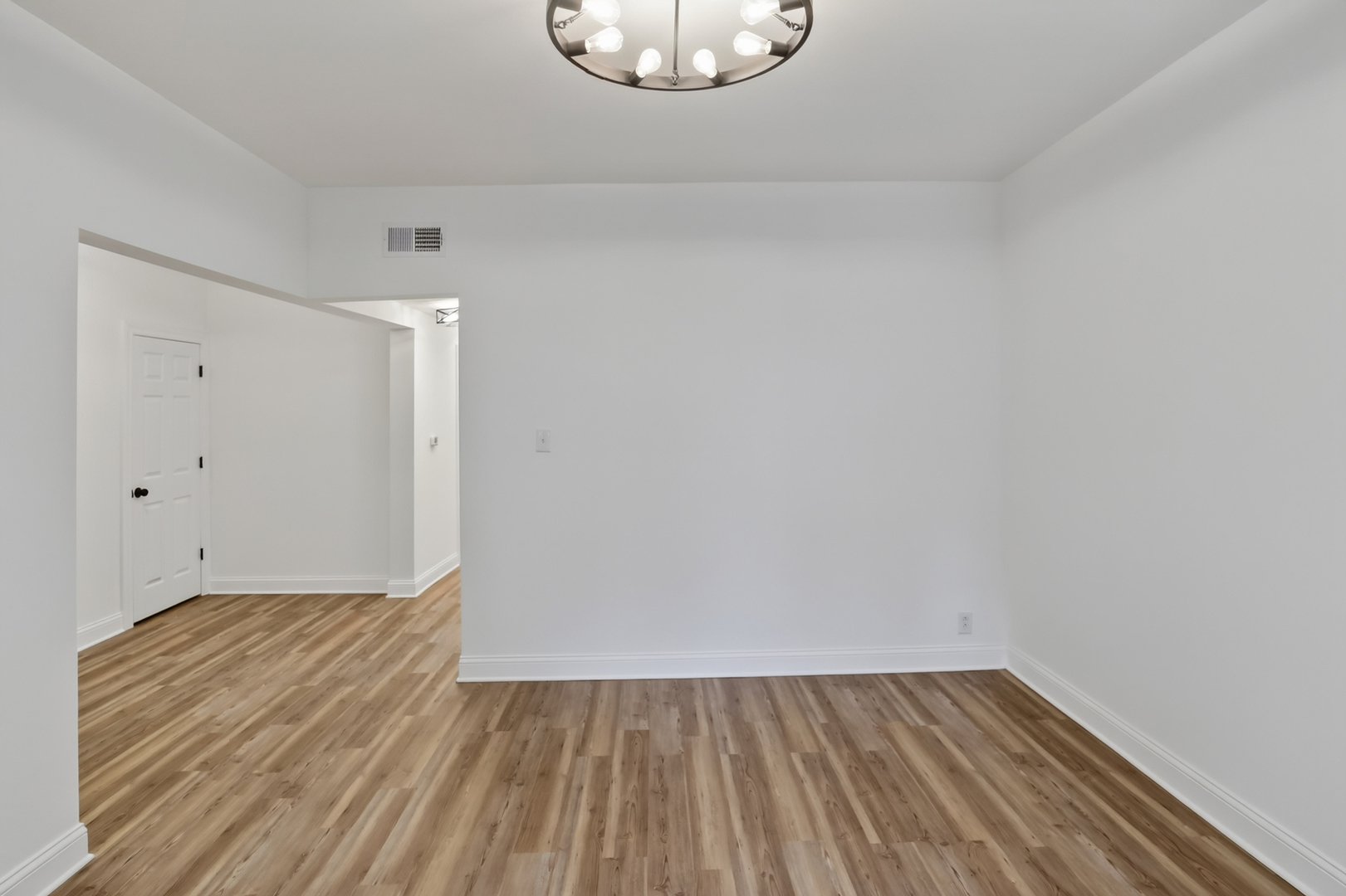 712 West Marquette Road Chicago, IL 60621 - Photo 5 of 72 Gallery Image 5