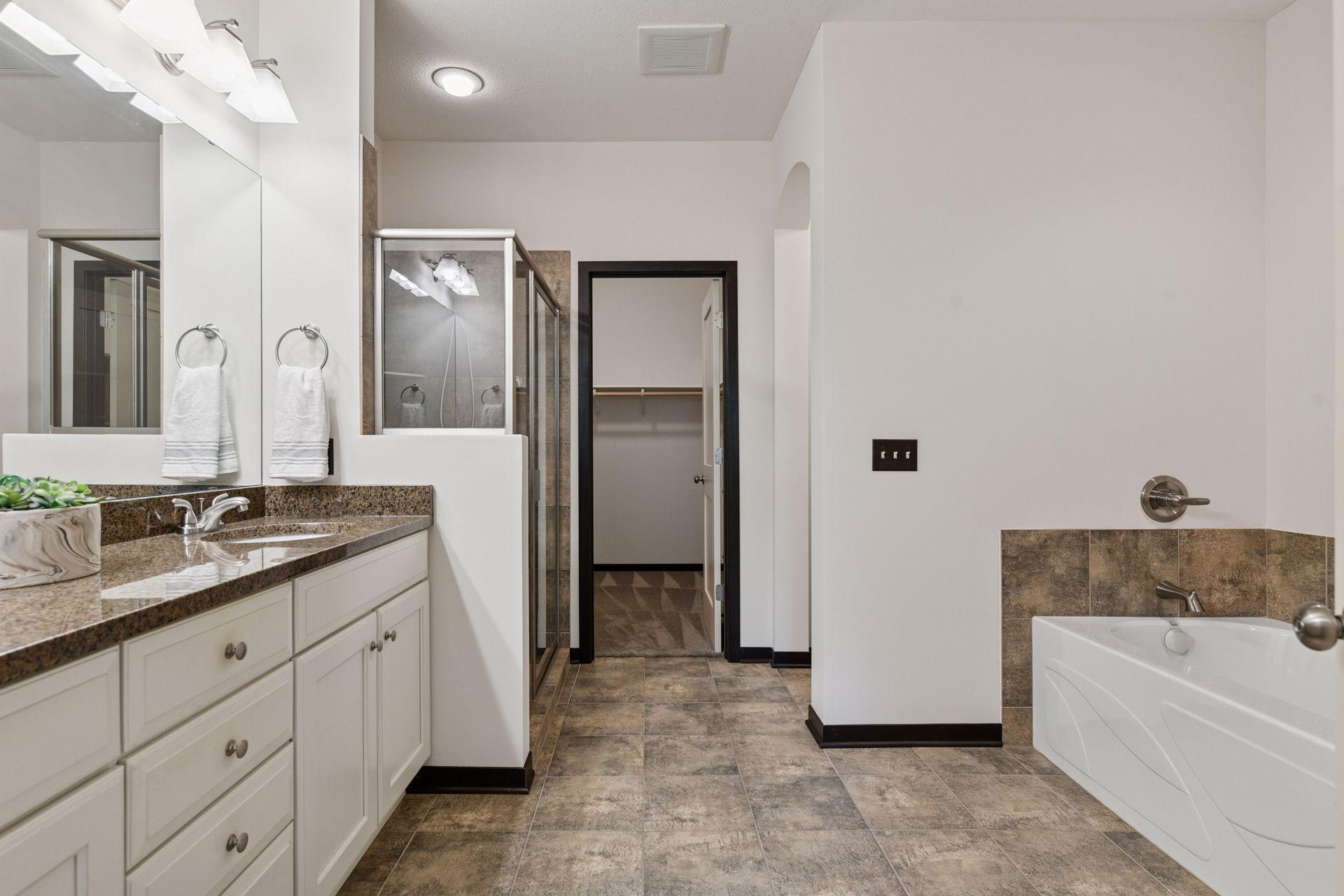 8627 Lake Riley Drive Chanhassen, MN 55317 - Photo 13 of 47