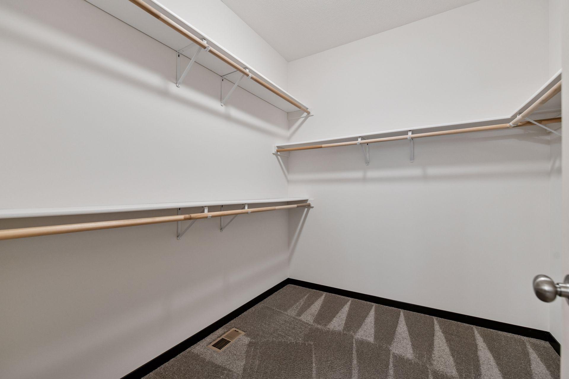 8627 Lake Riley Drive Chanhassen, MN 55317 - Photo 15 of 47