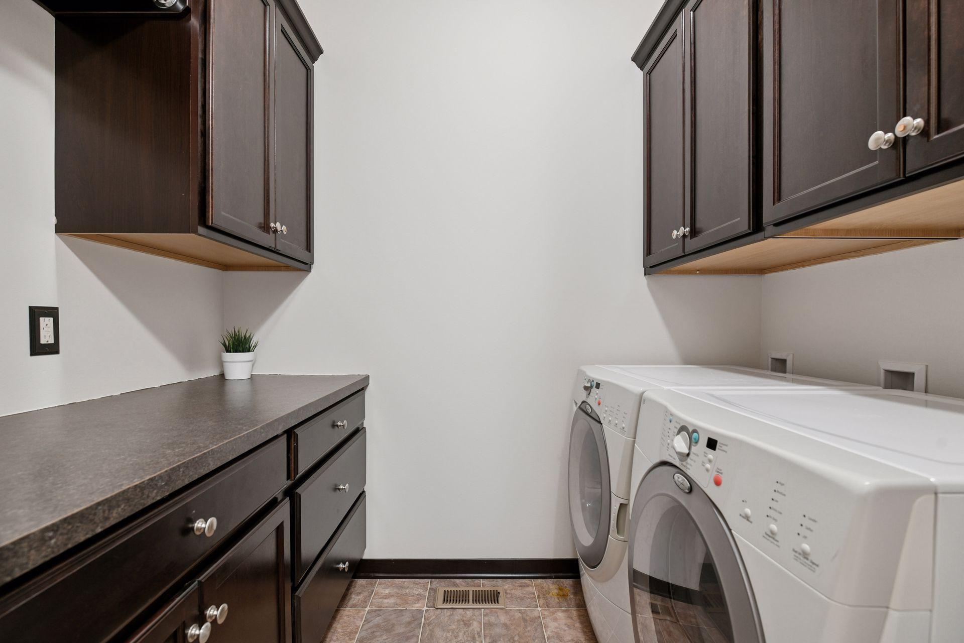 8627 Lake Riley Drive Chanhassen, MN 55317 - Photo 18 of 47