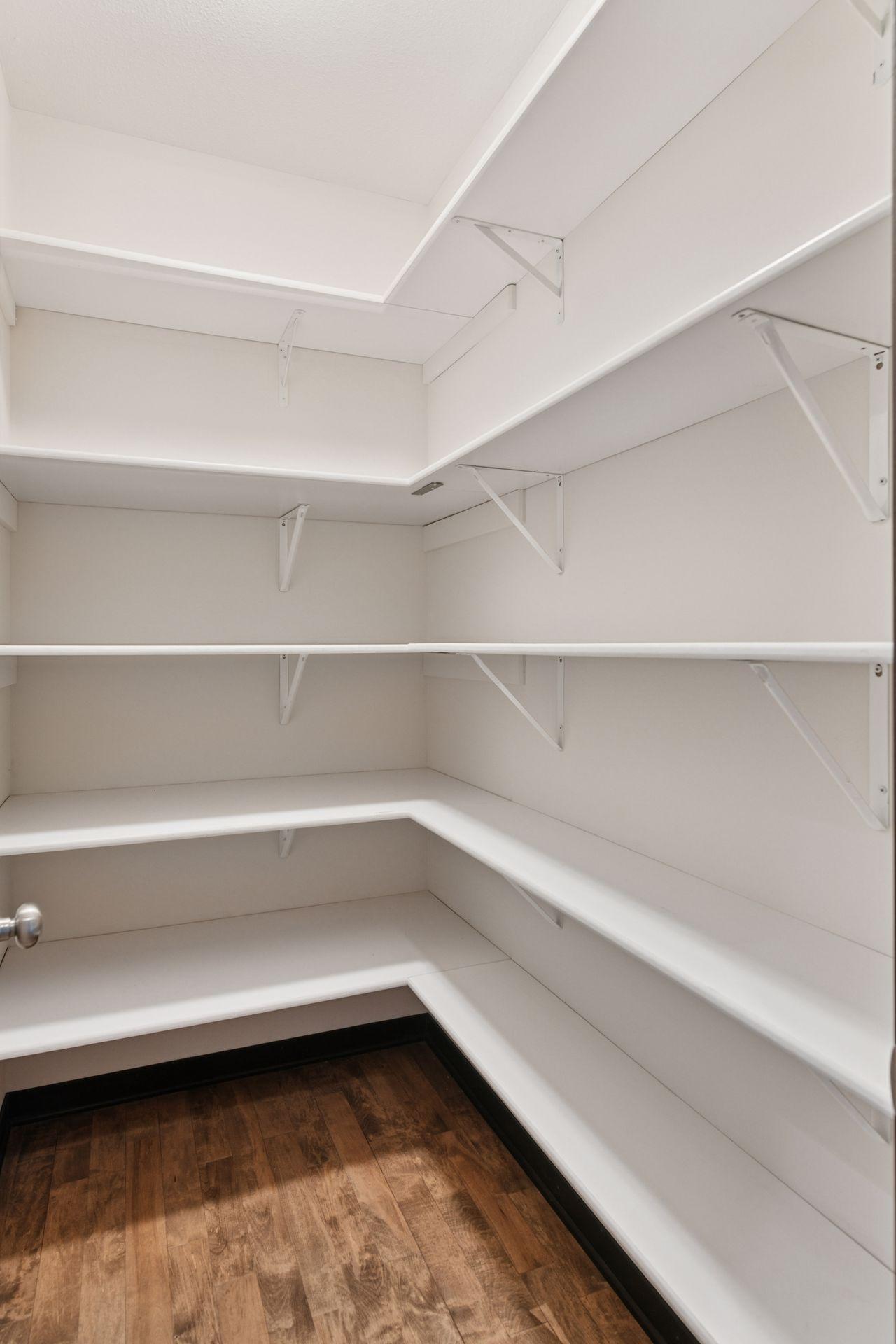 8627 Lake Riley Drive Chanhassen, MN 55317 - Photo 7 of 47