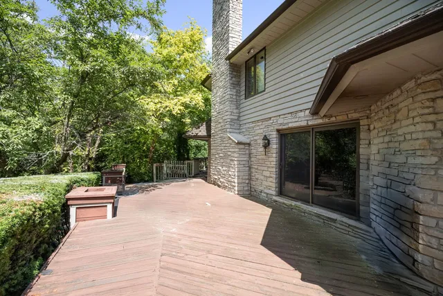 $950,000 | 4 Keri Lane, Burr Ridge, IL 60527