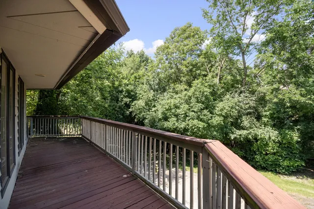 $950,000 | 4 Keri Lane, Burr Ridge, IL 60527