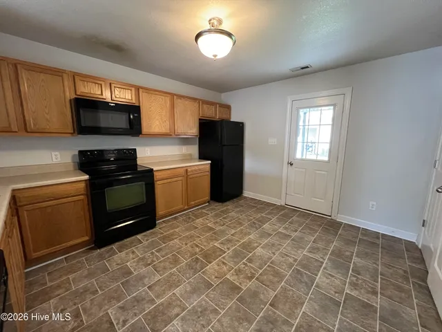 $1,195 | 503 Springwood Drive, Jacksonville, NC 28546