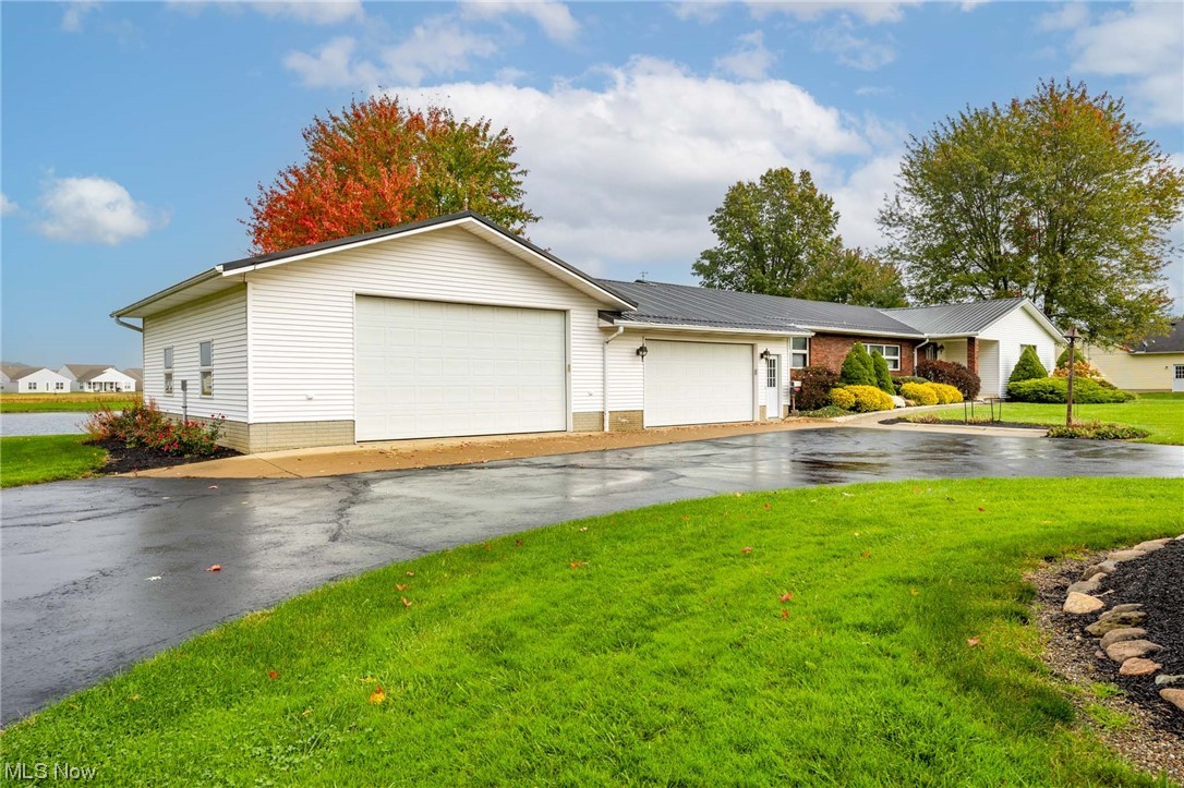 37360 Chestnut Ridge Road Elyria, OH 44035 - Photo 3 of 35