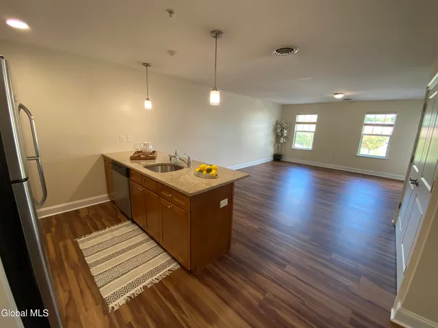 $1,693 | 3 Hampstead Place, Unit 214, Saratoga Springs, NY 12866