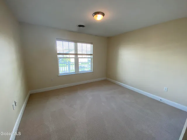 $1,693 | 3 Hampstead Place, Unit 214, Saratoga Springs, NY 12866