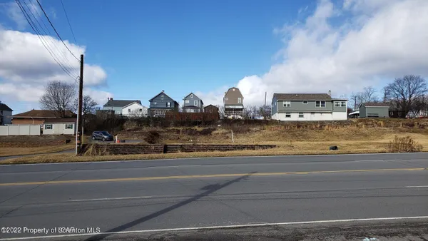 $89,900 | 1589 Sans Souci Parkway, Wilkes Barre, PA 18706