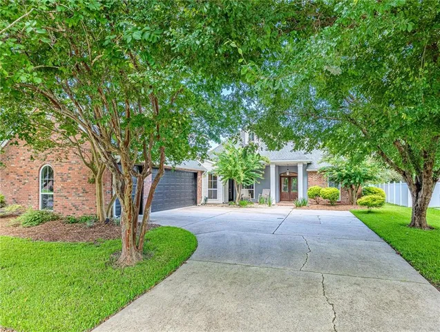 $427,500 | 119 Avalon Place, Hahnville, LA 70057