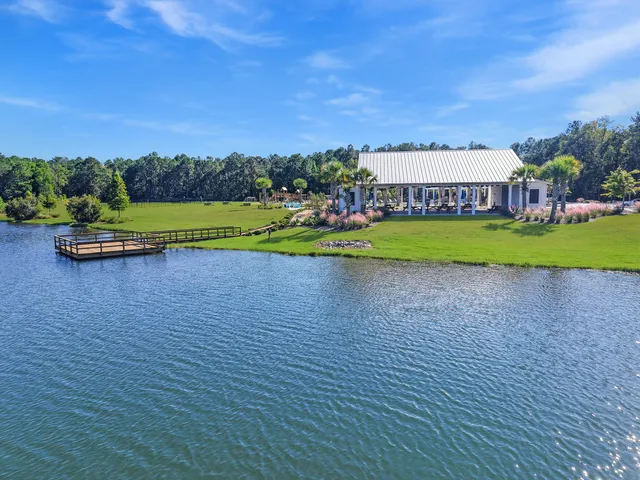 $990,000 | 547 Pontoon Road, Huger, SC 29450
