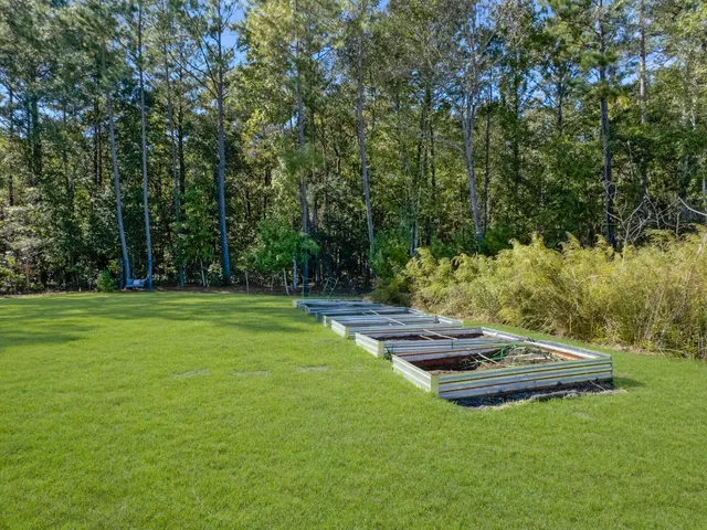 $990,000 | 547 Pontoon Road, Huger, SC 29450