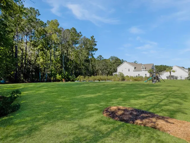 $990,000 | 547 Pontoon Road, Huger, SC 29450