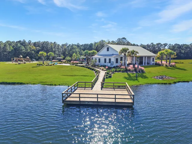 $990,000 | 547 Pontoon Road, Huger, SC 29450