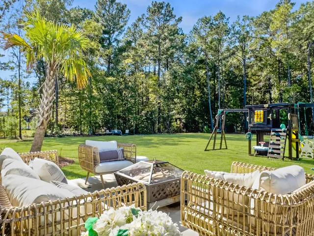 $990,000 | 547 Pontoon Road, Huger, SC 29450