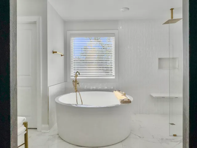 $990,000 | 547 Pontoon Road, Huger, SC 29450