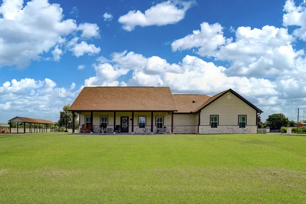 $590,500 | 105 Baker Road, Winnie, TX 77665