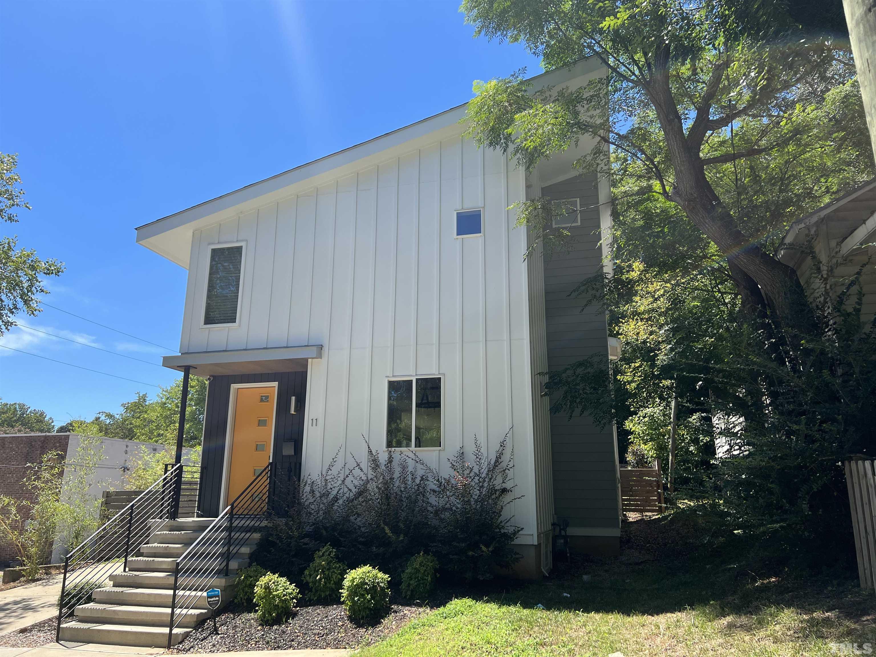 11 St Augustine Raleigh, NC 27610 - Photo 3 of 33