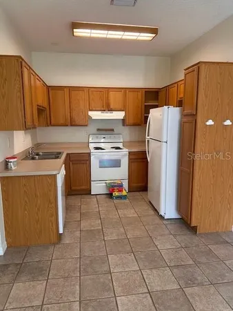 $1,800 | 745 East Crane Avenue, Mount Dora, FL 32757