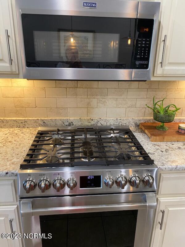 5126 Nowell Road Sims, NC 27880 - Photo 12 of 61 9 Gas Range_Granite Counters