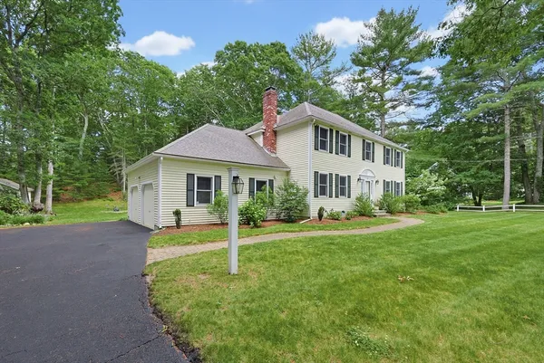 $1,195,000 | 164 Granite Street, Medfield, MA 02052