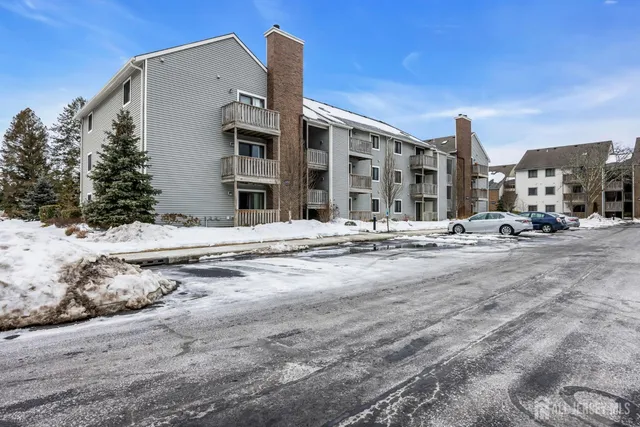 $259,900 | 5017 Ravens Crest Drive, Plainsboro, NJ 08536