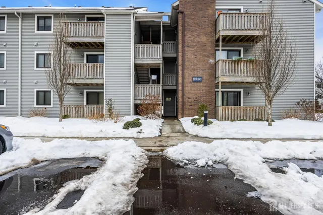 $259,900 | 5017 Ravens Crest Drive, Plainsboro, NJ 08536