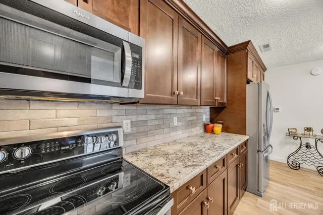 $259,900 | 5017 Ravens Crest Drive, Plainsboro, NJ 08536